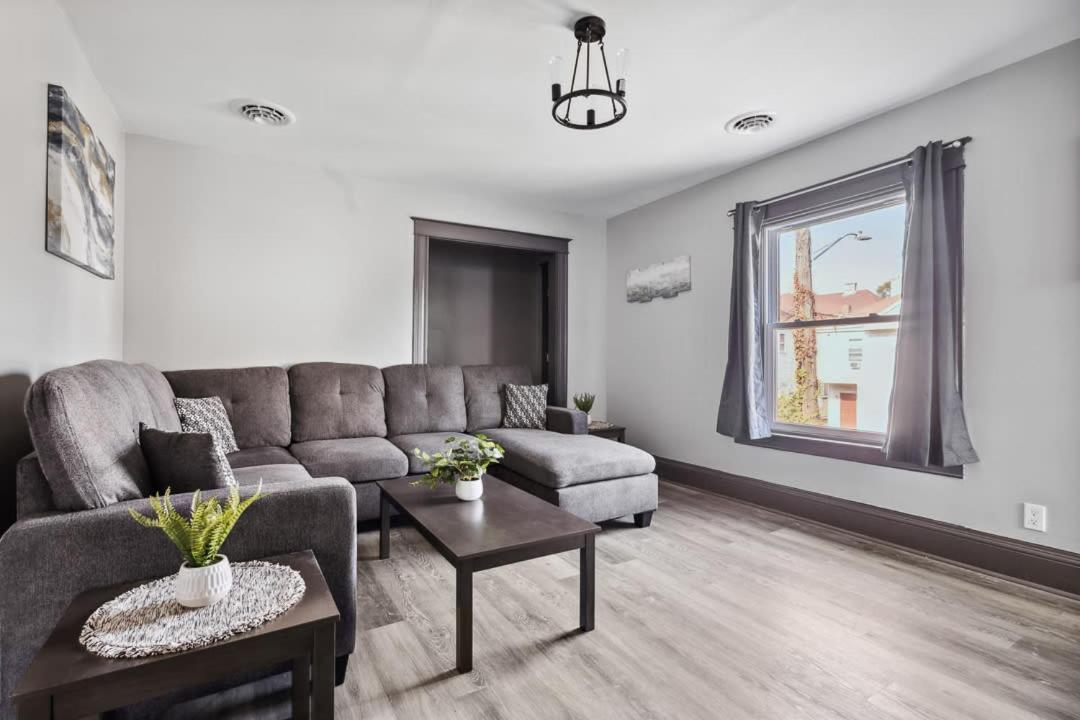 Spacious 6Br 2Ba Minutes For The Falls & Casino Καταρράκτες του Νιαγάρα Εξωτερικό φωτογραφία